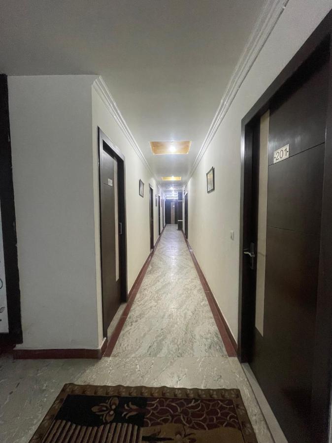 Blue Rose International, Family Hotel อัครา ภายนอก รูปภาพ